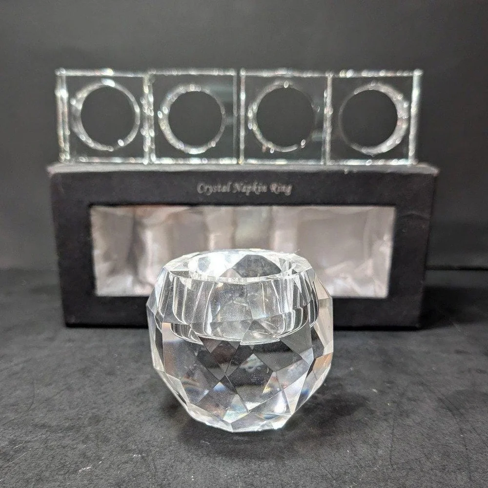 Oleg Cassini Crystal Napkin Rings & Candle Holder, Five Piece Bundle,‎ Tableware